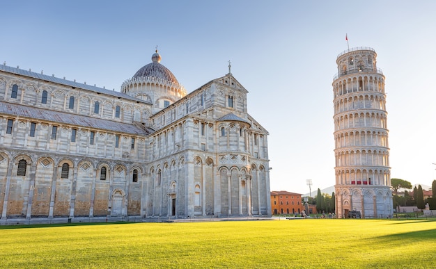 Primo piano foto della Torre Pendente di Pisa, Piazza de Miracoli. Italia