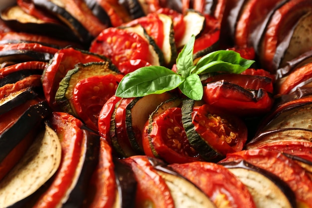 Primo piano gustoso di ratatouille vegetariano