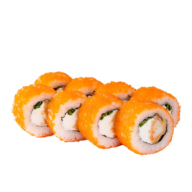 Primo piano stabilito dei sushi isolato