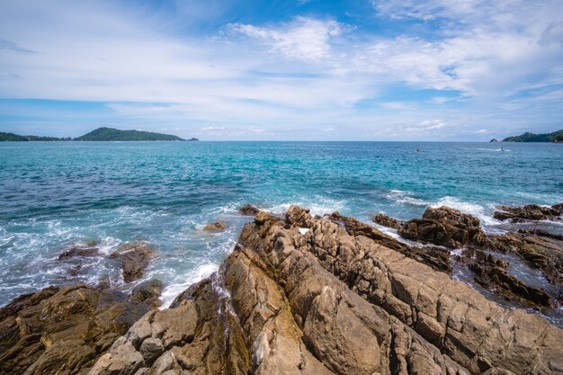 Priorità bassa blu del cielo blu e del mare