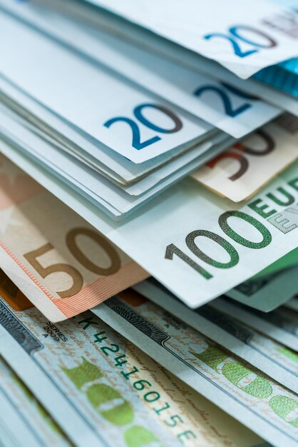 Priorità bassa delle banconote dei soldi del dollaro USA e dell'euro