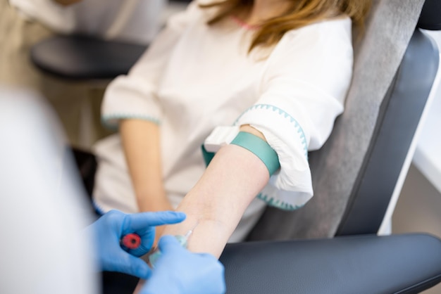 Processo di prelievo del sangue per il test