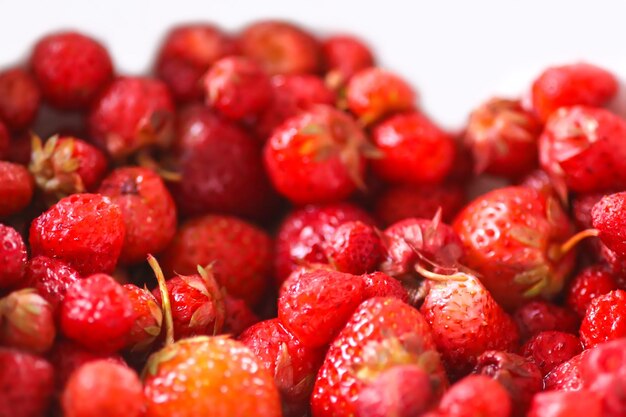 Processo di preparazione della marmellata di fragole