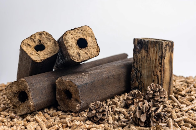 Produzione di pellet di legno Un tipo di combustibile legnoso