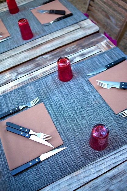 Pronti per un pranzo in giardino