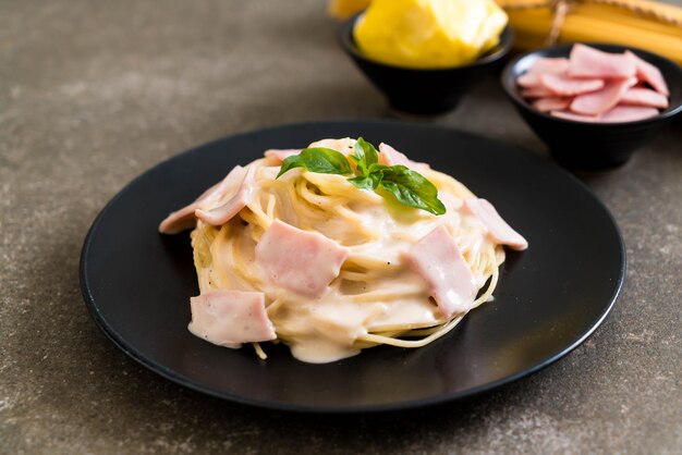 prosciutto alla carbonara