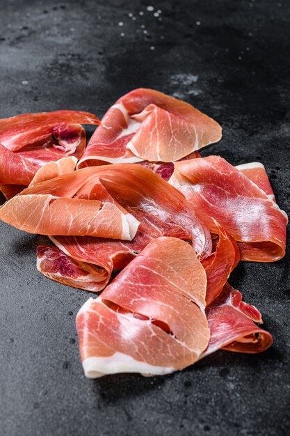 Prosciutto crudo, salame italiano, prosciutto di parma.