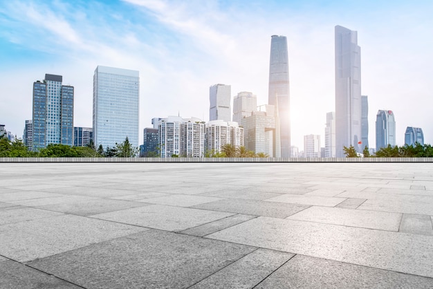 Prospettive per le piastrelle del pavimento quadrato vuoto del complesso urbano di Guangzhou