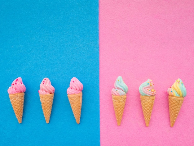 Prossimo piano dei gelati sul tavolo