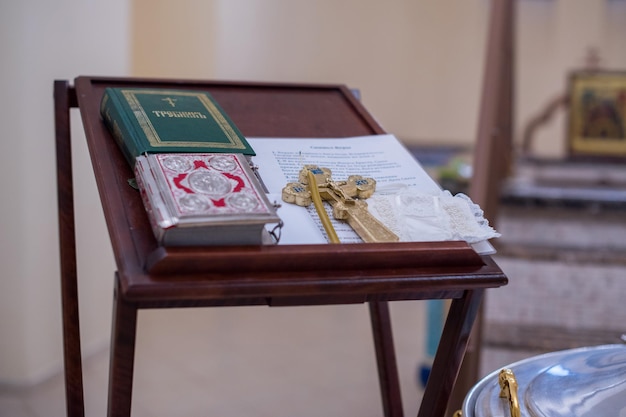 Prossimo piano dei libri religiosi