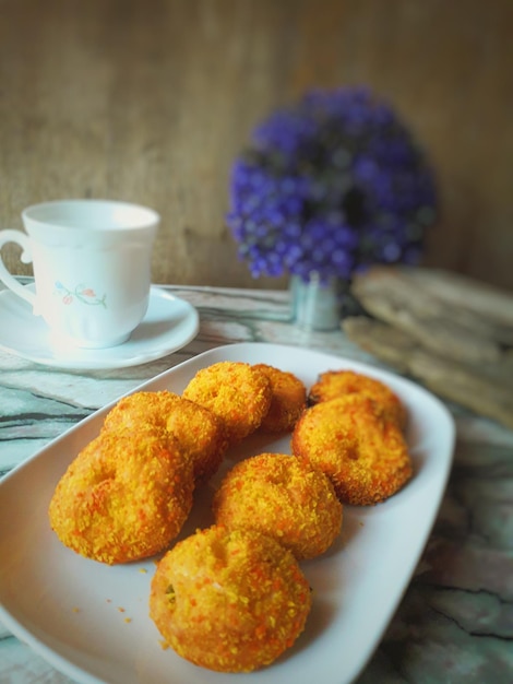 Prossimo piano del cibo servito a tavola