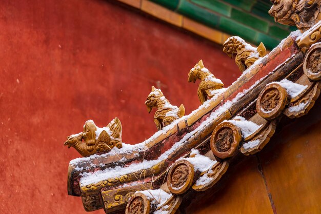 Prossimo piano delle terrazze del Museo del Palazzo a Pechino, Cina, dopo la neve