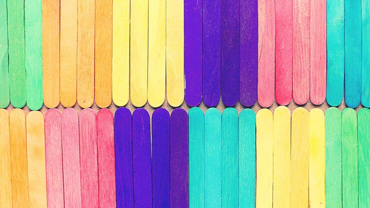 Foto prossimo piano di bastoncini multicolori