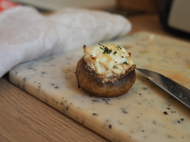 Prossimo piano di funghi vegani vegani