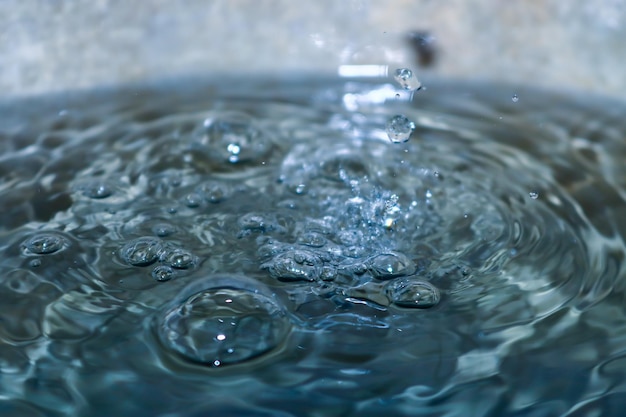 Prossimo piano di spruzzatura d'acqua