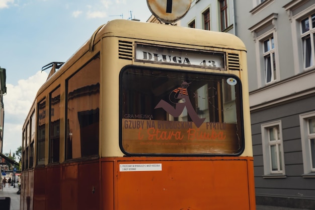 Prossimo piano di un'auto su strada