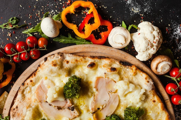 Proteine vegetali dietetiche per pizza broccoli e cavolfiori