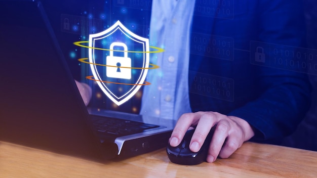 Protezione della rete informatica sicura e sicura il tuo concetto di dati uomo d'affari che tiene la protezione dello scudo icona dello scudo di sicurezza bloccare la sicurezza Business Protect Concept