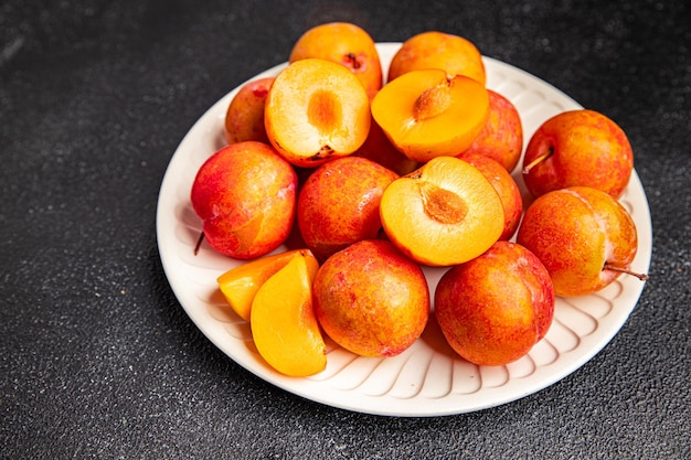 prugna Mirabell spuntino di frutta pasto sano spuntino sul tavolo copia spazio cibo sfondo