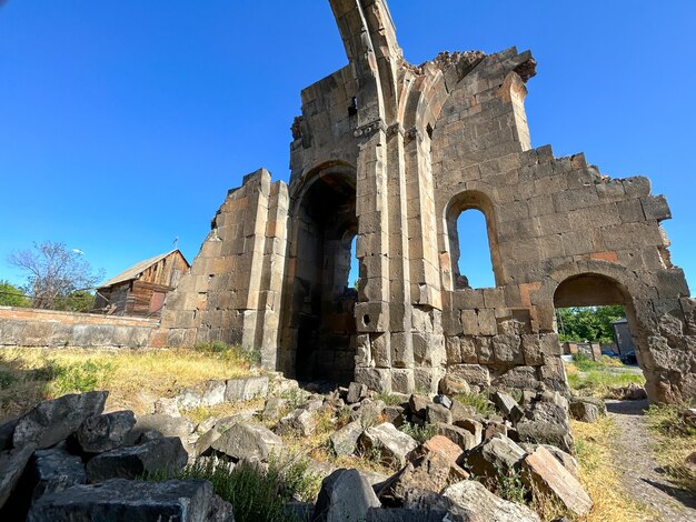 Ptghnavank o chiesa di Ptghni situata nel villaggio di Ptghni nella provincia di Kotayk in Armenia