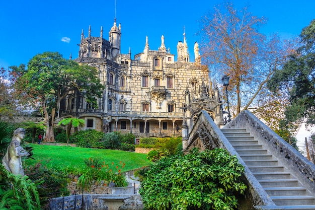 Punti di riferimento del Portogallo - Palazzo (castello) Quinta da Regaleira a Sintra