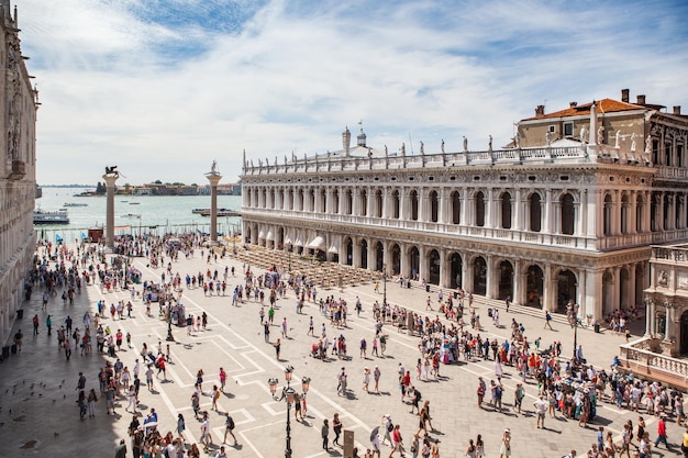 Punto di riferimento di Venezia. Vista dal mare di Piazza San Marco o Piazza San Marco, Campanile e Palazzo Ducale o Ducale