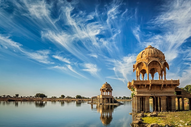 Punto di riferimento indiano Gadi Sagar nel Rajasthan