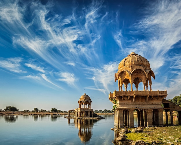 Punto di riferimento indiano Gadi Sagar nel Rajasthan