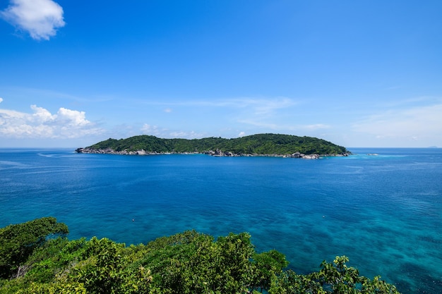 Punto di vista all'isola di Similan Phang Nga Tailandia