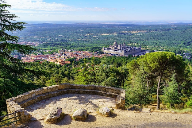 Punto di vista per godere della vista di El Escorial dalle montagne vicine