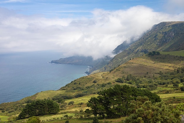 Punto panoramico di Teixidelo a La Corua, Galizia, Spagna. Veduta delle scogliere dal belvedere di Teixidelo