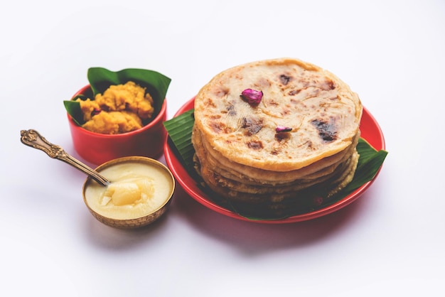 Puran poli Puran roti Holige Obbattu o Bobbattlu è una focaccia dolce indiana del Maharashtra