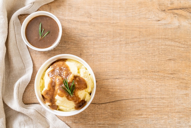 purè di patate con sugo di carne