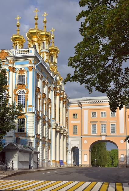 PushkinSan Pietroburgo Russia09032020 Chiesa del palazzo da via Sadovaya