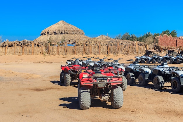Quad ATV per viaggi safari nel deserto arabo in Egitto