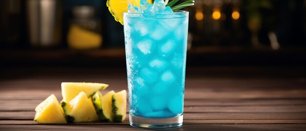 Questa bevanda blu vibrante non è solo visivamente attraente ma anche incredibilmente gustosa fatta con limonata blu vodka e succo di ananas è sicuro di essere un successo per tutti