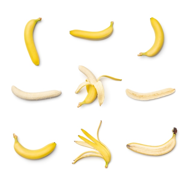 Raccolta di banane isolato su bianco