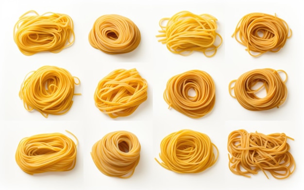 Raccolta di spaghetti multipli isolati su sfondo bianco