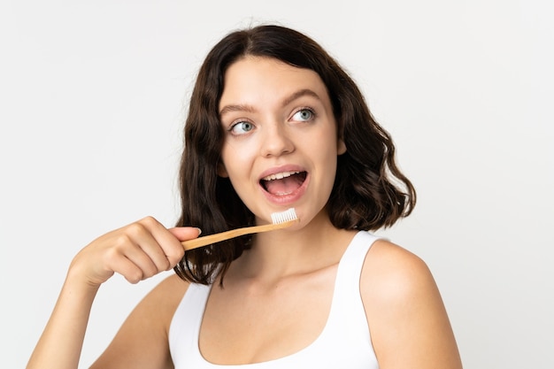 ragazza con spazzolino da denti