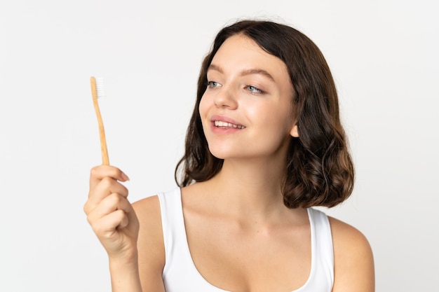 ragazza con spazzolino da denti