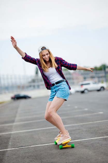 ragazza del longboard