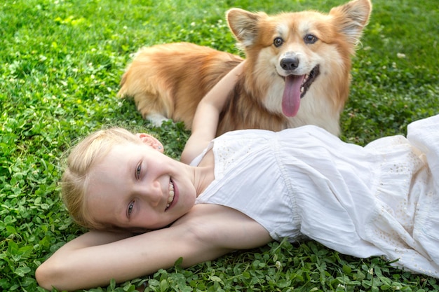 Ragazza e cane