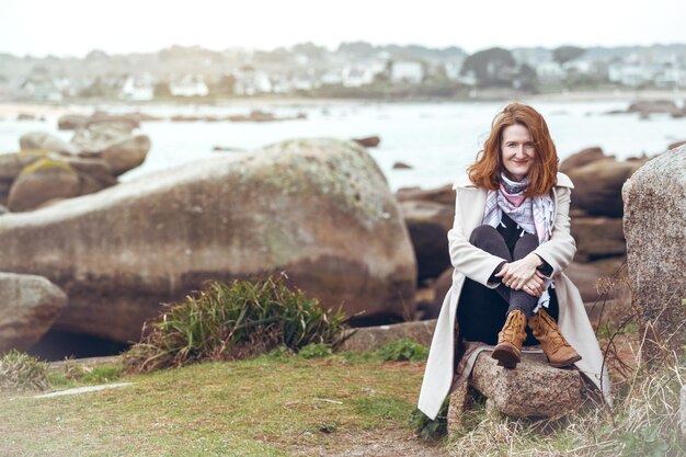 ragazza e il mare