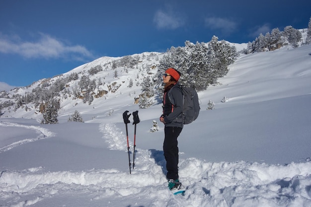 Ragazza nella neve