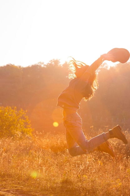 Ragazza sul campo