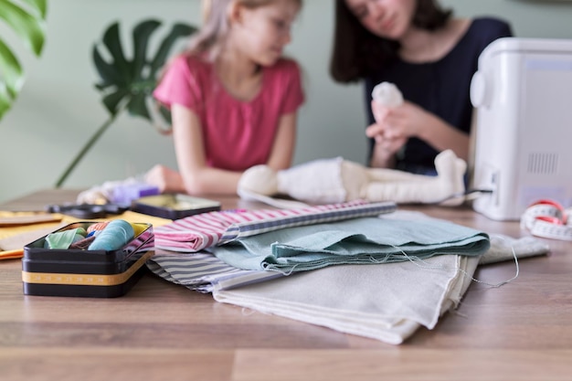 Ragazze bambini giocattoli da cucire a casa hobby fatti a mano e arte tessile per il tempo libero