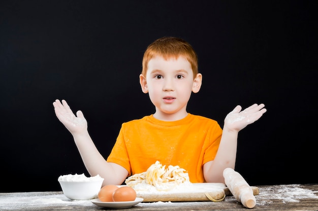 ragazzo in cucina