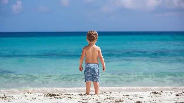 Ragazzo sulla spiaggia