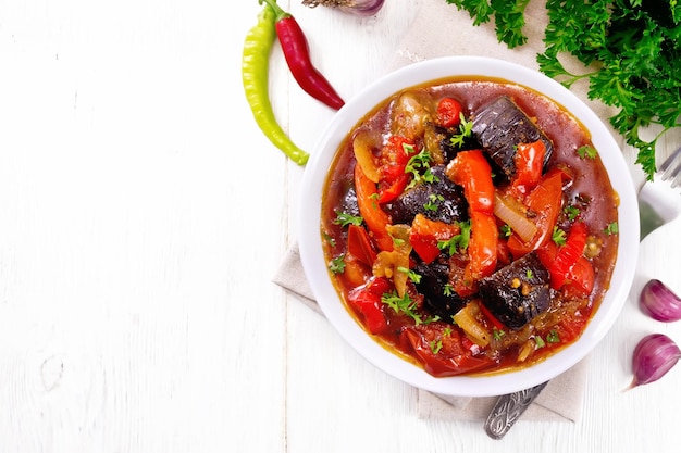 Ragù di verdure con melanzane a bordo