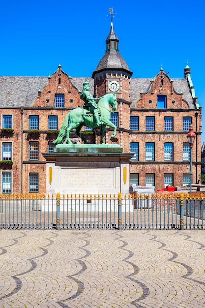 Rathaus vecchio municipio Dusseldorf